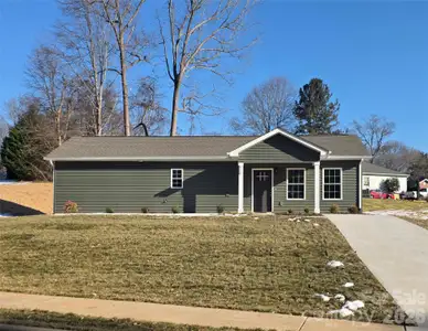 New construction Single-Family house 812 5Th Ave Sw, Hickory, NC 28602 - image