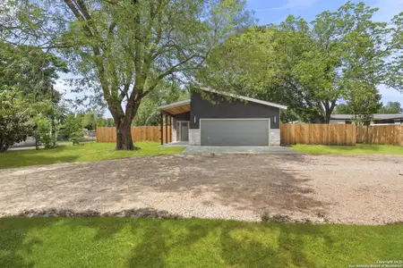 New construction Single-Family house 15227 Rosa Trl, San Antonio, TX 78253 - image