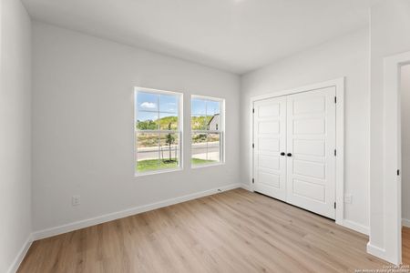 New construction Single-Family house 16646 Rosemary Rdg, Elmendorf, TX 78112 - image 9