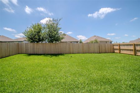 New construction Single-Family house 1402 Lake Ridge Dr, Brenham, TX 77833 - image 3
