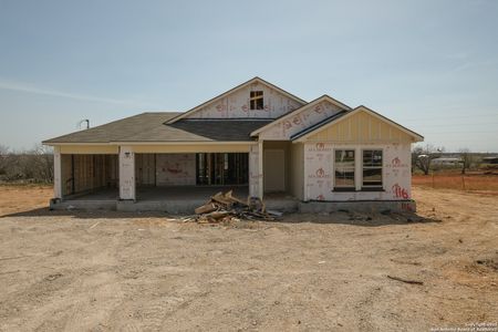 New construction Single-Family house 116 Reno Trl, Floresville, TX 78114 Kingsley- photo 11 11