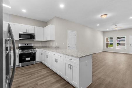 New construction Single-Family house 5013 Finders Ct, Tampa, FL 33617 - image 8