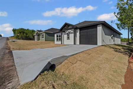 New construction Single-Family house 3400 Hilltop Rd, Granbury, TX 76048 - image