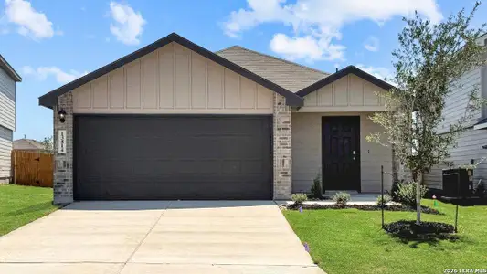 New construction Single-Family house 13814 Garnet Pike Ln, San Antonio, TX 78253 plan The Caprock - image