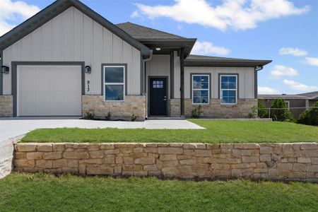 New construction Single-Family house 913 Pease River Dr, Granbury, TX 76048 - image