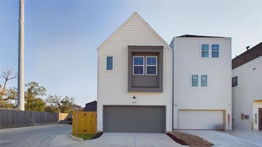 New construction Single-Family house 8301 Springwood Creek Lane, Houston, TX 77055 - photo 0 0