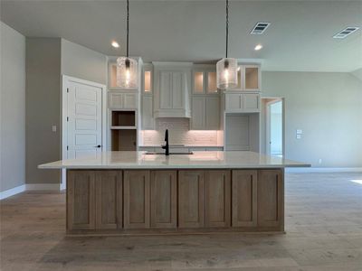 New construction Single-Family house 129 Mikasi, Godley, TX 76044 plan The Edinburg - image 4