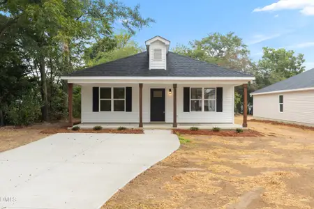 New construction Single-Family house 211 E Washington St, Coats, NC 27521 - image