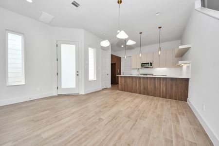 New construction Single-Family house 13109 Moncloa Dr, Houston, TX 77047 - image 17