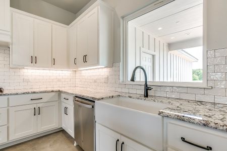 New construction Single-Family house 200 Sarra Ln, Poolville, TX 76487 plan Abrams - image 16