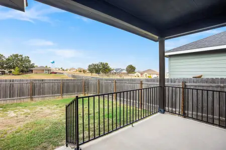 New construction Single-Family house 104 Katie Elder Dr, Jarrell, TX 76537 plan Pine II - image