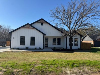 New construction Single-Family house 1106 E Sixth St, Springtown, TX 76082 - image