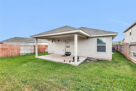 New construction Single-Family house 332 Riverwood Village Ln, Sealy, TX 77474 - image