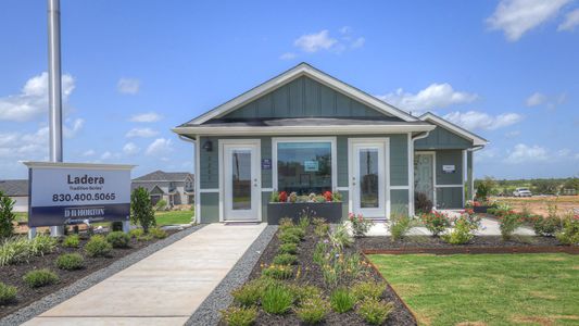 New construction Single-Family house 2207 Gentle Rain Dr, Luling, TX 78648 plan The Emma - image