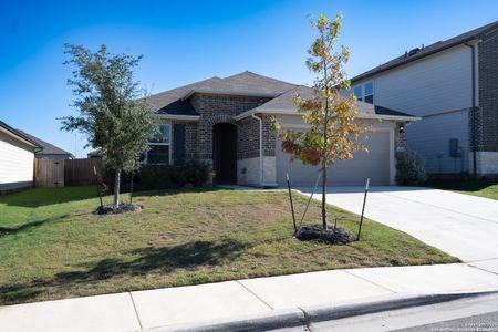 New construction Single-Family house 556 Chaco Lp, Seguin, TX 78155 - image