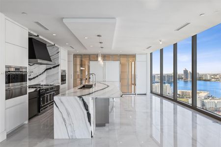 New construction Condo/Apt house 17975 Collins Ave, Unit 2402, Sunny Isles Beach, FL 33160 - photo 4 4