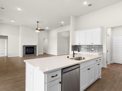 New construction Single-Family house 108 Lila Lake Dr, Waxahachie, TX 75165 - image 7