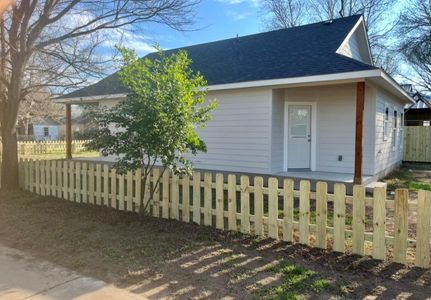 New construction Single-Family house 400 Washington St, Smithville, TX 78957 - image