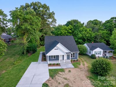 New construction Single-Family house 810 812 E Lincoln St, Lincolnton, NC 28092 - image