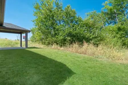 New construction Single-Family house 301 Kelcey Ct, Trenton, TX 75490 - image 3