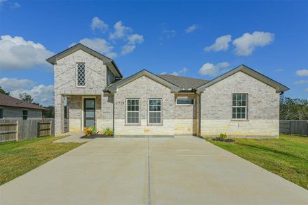 New construction Single-Family house 6719 Windhaven Road, Liverpool, TX 77577 - photo 0