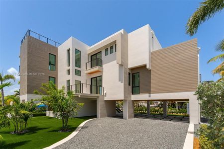 New construction Single-Family house 301 Buttonwood Cir, Key Largo, FL 33037 - image