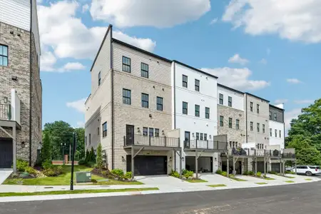 New construction Townhouse house 4810 Moonview Ln, Sugar Hill, GA 30518 - image 4