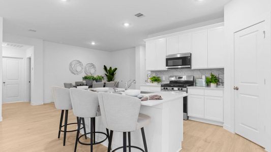 New construction Single-Family house 3703 Melbourne Mnr, Fulshear, TX 77441 plan Lakeway - X40L - image 6