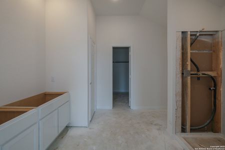 New construction Single-Family house 120 Reno Trl, Floresville, TX 78114 null- photo 5 5