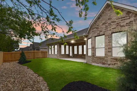 New construction Single-Family house 1713 Sauterne Dr, Leander, TX 78641 plan Groveton - image