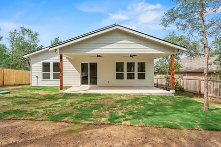 New construction Single-Family house 167 Puu Waa Waa Ln, Bastrop, TX 78602 - image