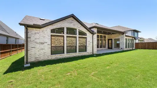 New construction Single-Family house 703 Spindle Ct, Mansfield, TX 76063 plan 3334W - image