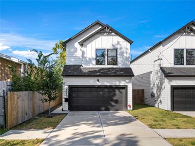 New construction Single-Family house 2213 Lee St, Houston, TX 77026 - image