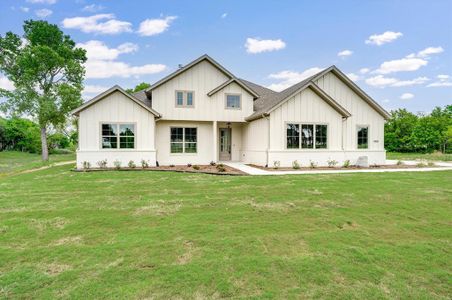 New construction Single-Family house 1020 Monaco Court, Springtown, TX 76082 - photo 0