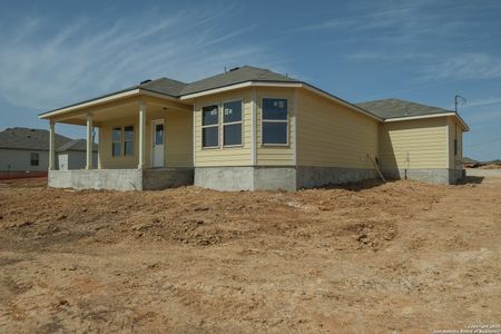 New construction Single-Family house 116 Reno Trl, Floresville, TX 78114 Kingsley- photo 12 12