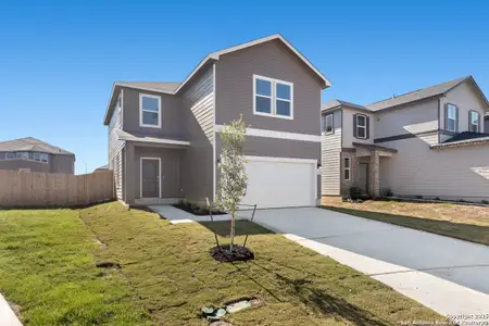 New construction Single-Family house 822 Bifurcate Bnd, San Antonio, TX 78221 - image