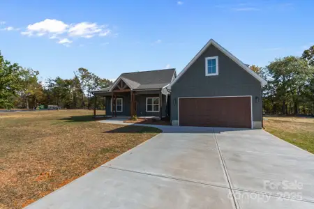 New construction Single-Family house 1064 Tom Joye Rd, Clover, SC 29710 - image