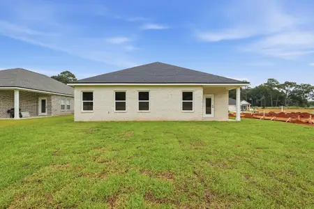New construction Single-Family house 2827 Blackbird Ct, Crestview, FL 32536 plan Elizabeth - image 3