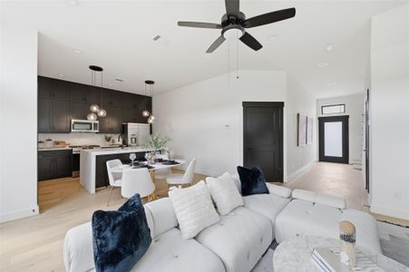 New construction Single-Family house 4605 Harrisburg Blvd, Unit C, Houston, TX 77011 - image 3