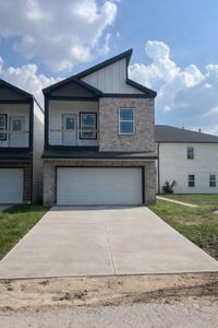 New construction Single-Family house 7420 Gonzales St, Houston, TX 77020 - image