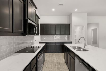 New construction Single-Family house 1240 Clubhouse Dr, Burleson, TX 76028 plan Alderbury II - image 6