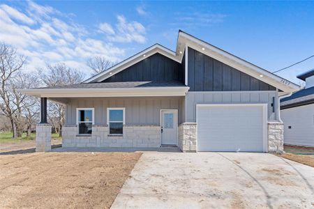 New construction Single-Family house 2607 Carver St, Greenville, TX 75401 - image