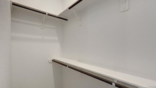 New construction Single-Family house 129 Brown Swiss Rdg, Boerne, TX 78006 plan 2373H - image 14