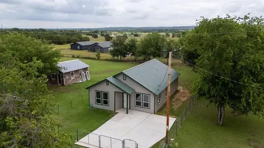 New construction Single-Family house 328 E Norway St, Walnut Springs, TX 76690 - image