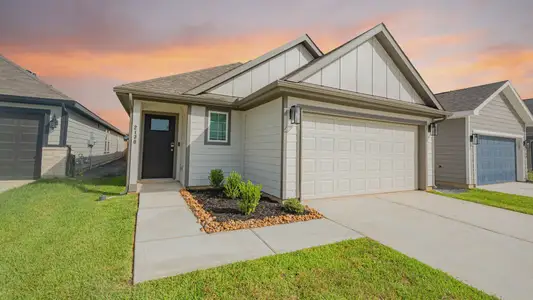 New construction Single-Family house 2130 Creole Creek Ln, Houston, TX 77090 plan The Aspen - image