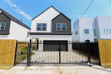 New construction Single-Family house 4403 Aledo Street, Houston, TX 77051 - photo 0