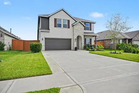 New construction Single-Family house 13716 Windward Mist Dr, Texas City, TX 77568 plan Thornton - image
