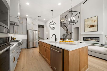 New construction Single-Family house 7106 Raton St, Houston, TX 77055 - image 9