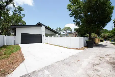 New construction Single-Family house 5346 2Nd Ave S, St. Petersburg, FL 33707 - image