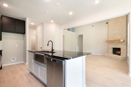 New construction Single-Family house 13435 Maverick Trl, Conroe, TX 77303 - image 6